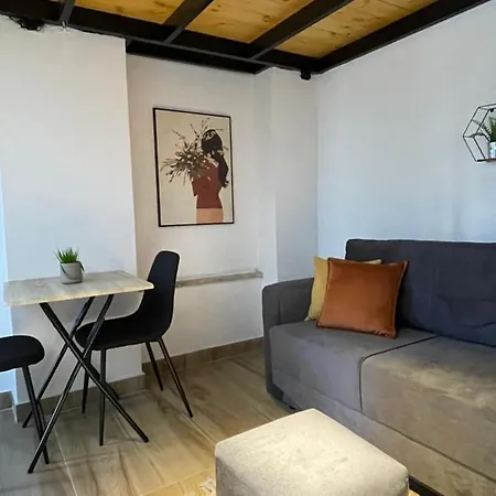 Apartment D&e *